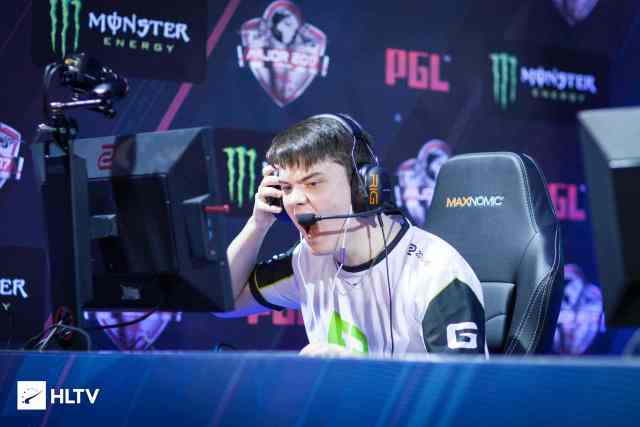 连续在近距 连续在近距