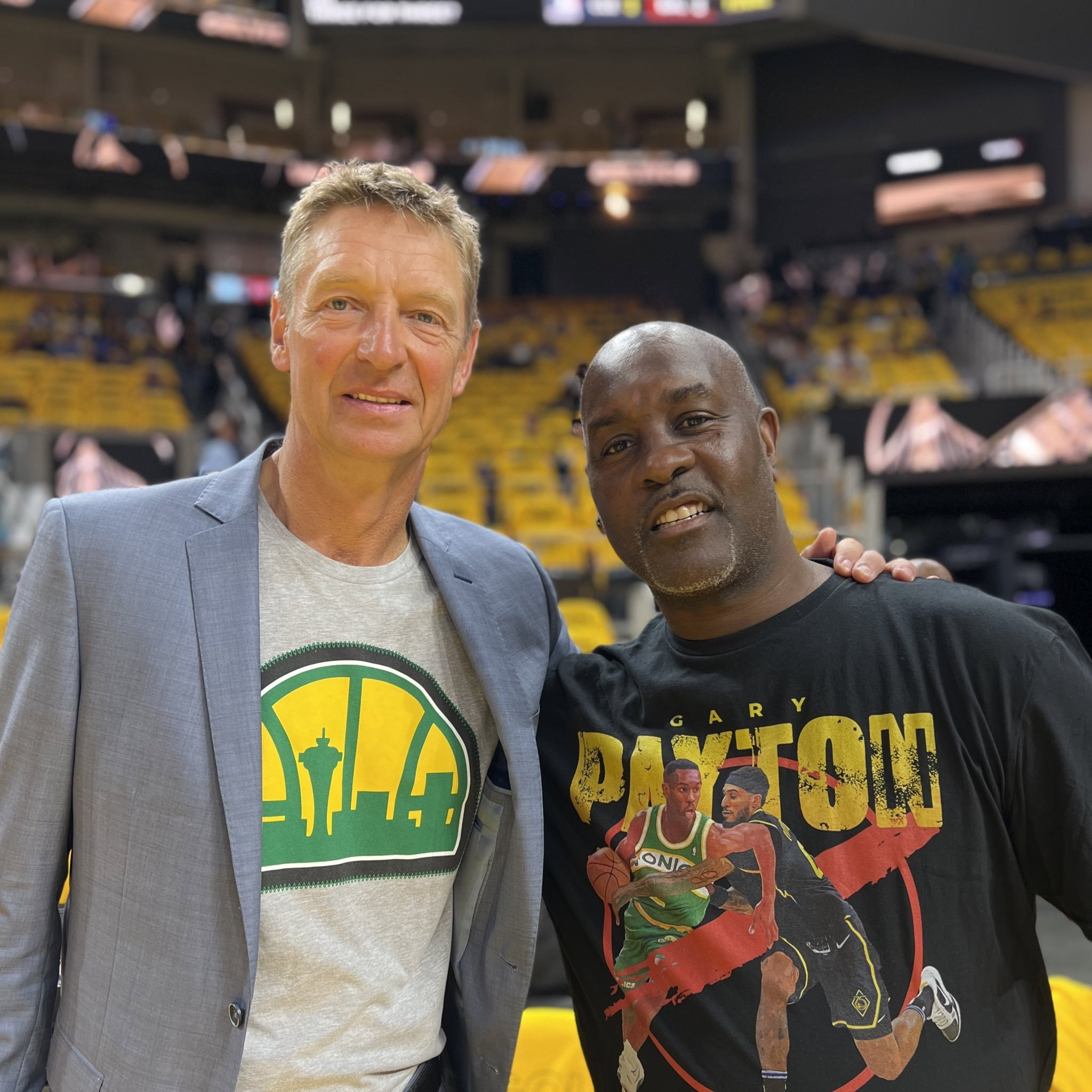 由在数据和 由在数据和