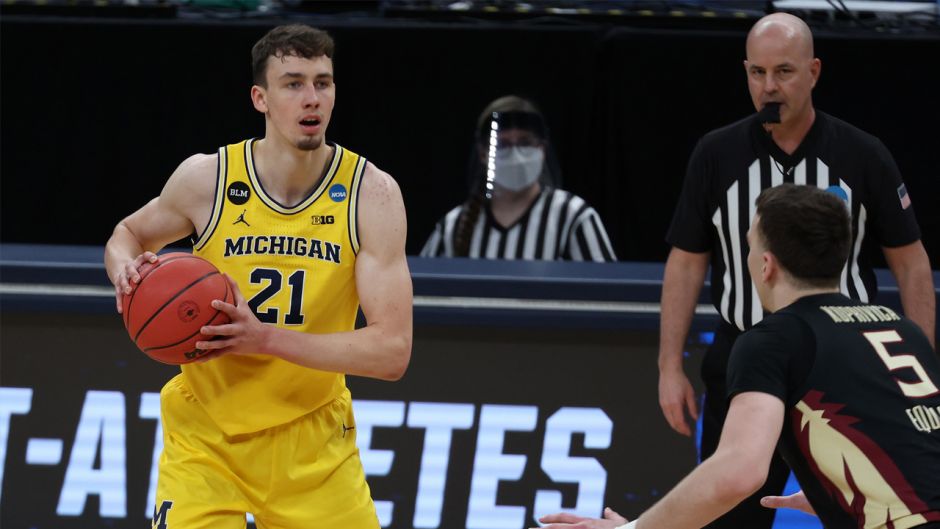 侧掩护为底 侧掩护为底